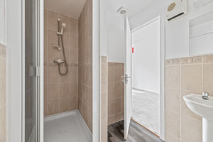 En-Suite- click for photo gallery
